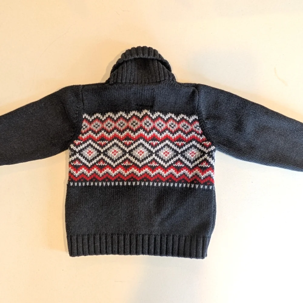 OshKosh B'gosh gray knit Southwestern button up cardigan w pockets. 3T